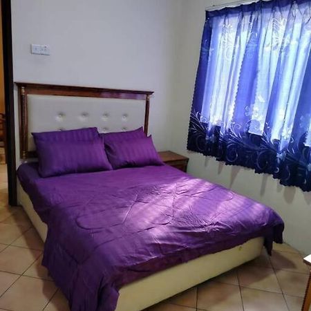 Homestay Elina - Cheap And Cosy Port Dickson Exterior foto